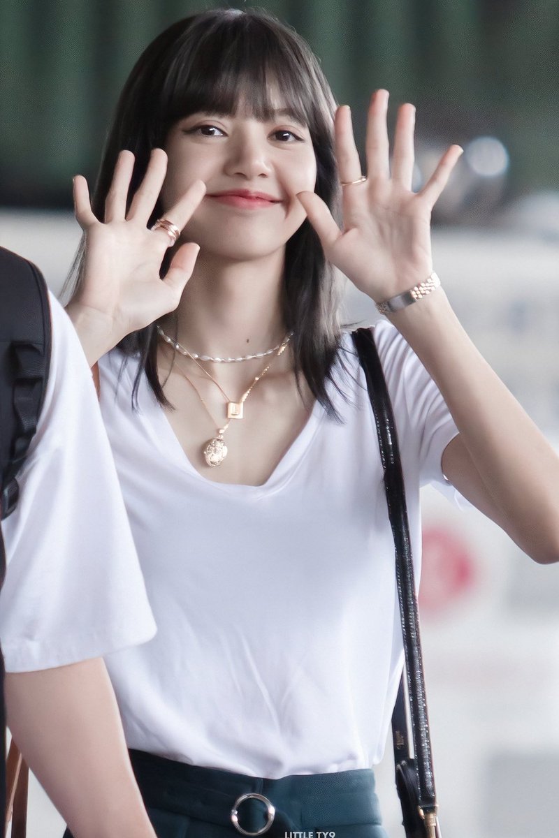 lisaʼs maid ★ tweet media