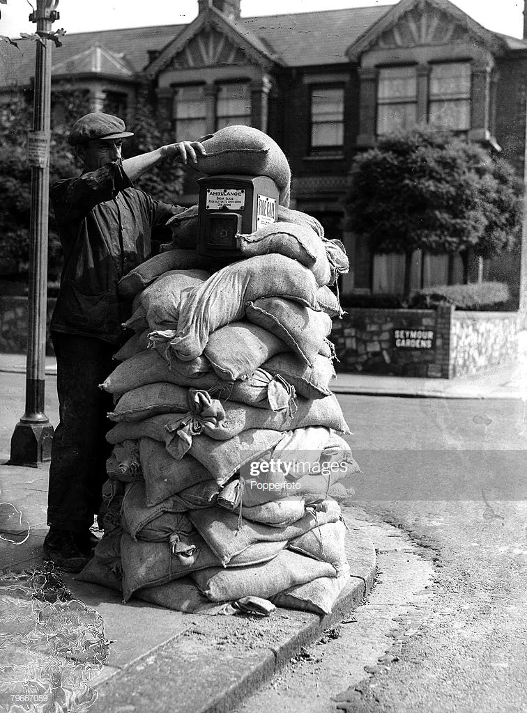 LandguardF's tweet photo. On This Day August 30th 1939
#countdowntowar
#80yearstotheday
#WW2
Reply to Hitler
Headline: Britain replies to Herr Hitler's note.
Britain is still standing firm in her undertaking to help Poland
Poland braces for German invasion
Desperate diplomacy in Paris. https://t.co/RYMVOeNVXU