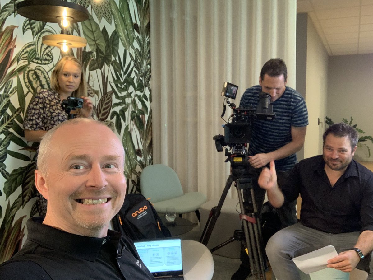 BartHeungens's tweet image. Ready for the videoshoot for the new @TechData_BE Video In The Box solution #HPE #Nimble #Simplivity #InfoSight
