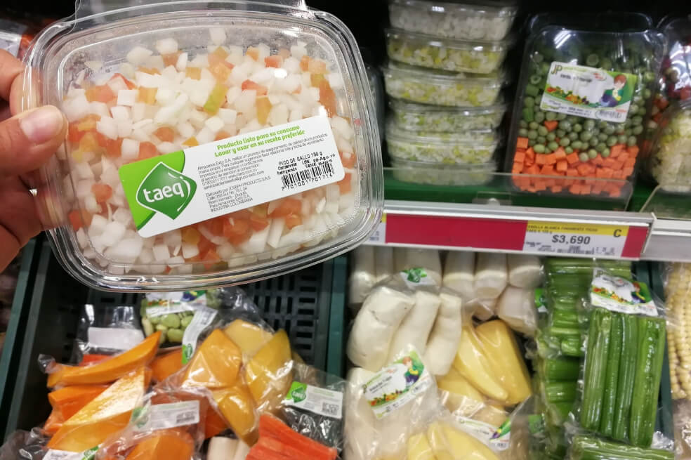 elespectador's tweet photo. Supermercados inundados en plástico. https://t.co/RJy6MmlAmY https://t.co/uCDhdA1Z0r