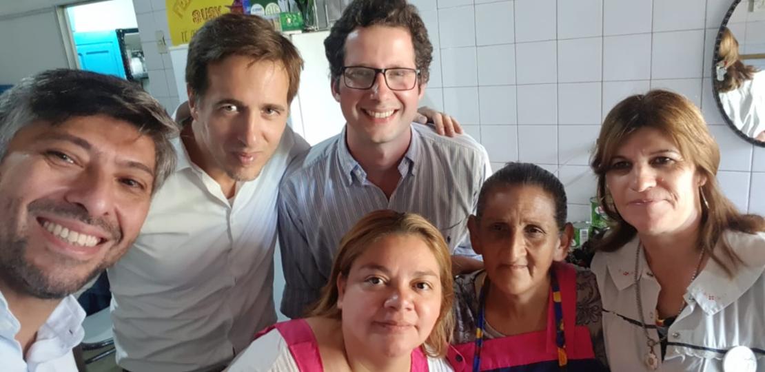 marcedimario's tweet photo. Feliz día a todos los AUXILIARES ESCOLARES, que cotidianamente cumplen una función fundamental en el sistema educativo de nuestra Provincia, cuidando y acompañando a nuestros alumnos.
Gracias por el compromiso!!!
@gzinny @BAeducacion https://t.co/CZrRV7c40D