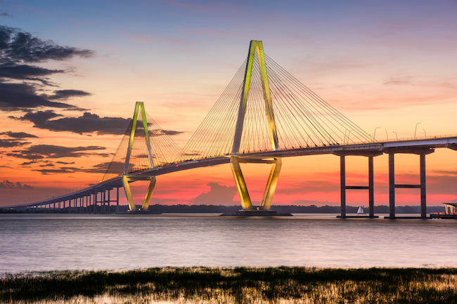 FlipBizChat's tweet photo. "Every year Charleston is named to a “best travel destination” list in one publication or another. Fun activities like kayak fishing are part of the reason why: " https://t.co/RifZv1lClZ #kayaking #travel #CharlestonSouthCarolina https://t.co/YWj3VQLDuF