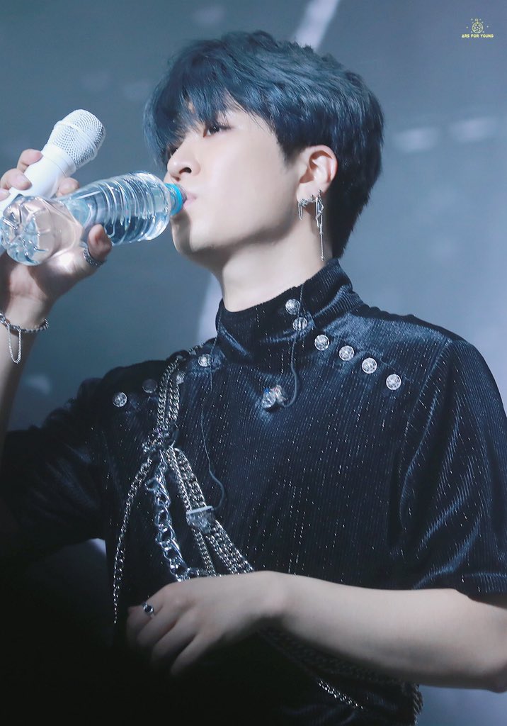 Arsforyoung917's tweet photo. 190825  KEEP SPINNING IN MELBOURNE 
#youngjae #GOT7  #영재 #갓세븐  #GOT7inMelborne 
You shine like diamonds💎 https://t.co/Bb1EjM7WTN