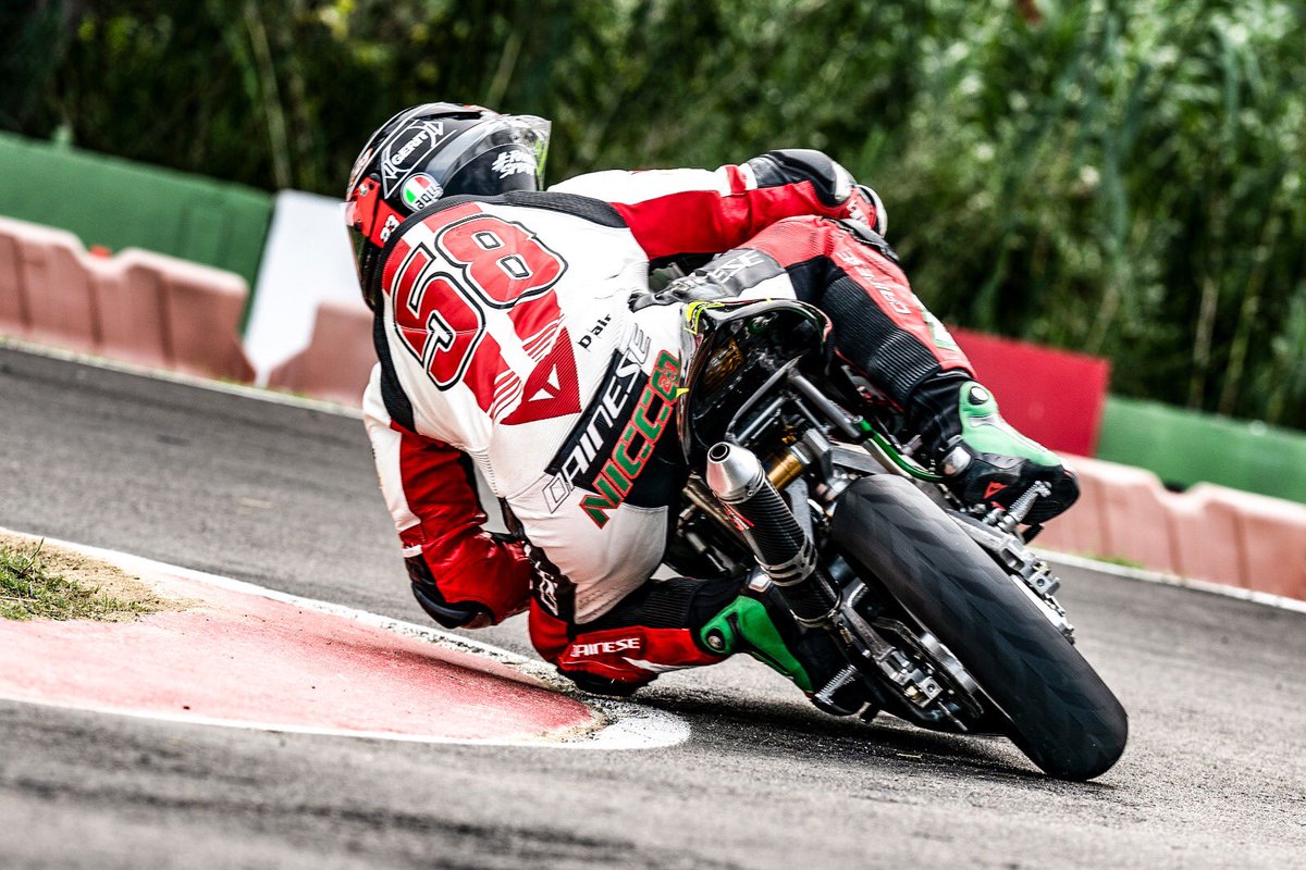 _Nicco23's tweet image. Jeepers👍🏻 #NA23 @VRRidersAcademy