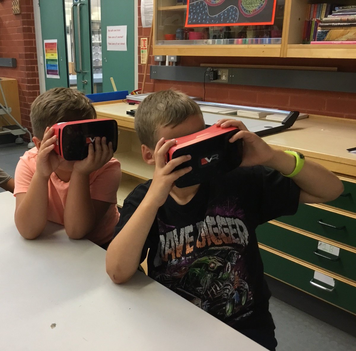 ACSPartnerships's tweet photo. After a quick visit to the Guggenheim - a stroll through the Louvre. Today our partnership boxes were put to the test by our Cobham lower school students. Highly engaging, great fun and an experience only possible through virtual reality. #redboxvr #vr #ar #partnerships https://t.co/ESSXQoiKut