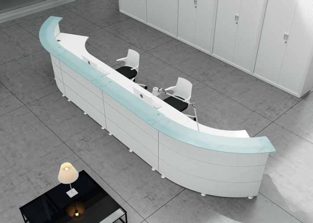 lambdatres3's tweet image. ¡Linealidad envolvente! 😍 Las líneas suaves de la recepción Abako no separan, sino que diseñan volúmenes. Es una línea de #mostradores de #oficina dedicada a la acogida funcional, al diálogo y a la operatividad👌 ow.ly/rEyo50vP3ZY