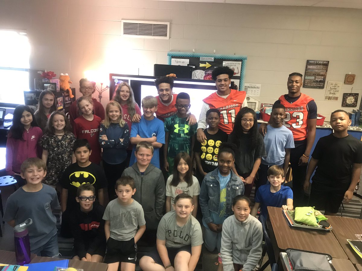 What a visit from North Cobb warriors! Our kids really enjoyed this! <a href="/PrincipalDrK/">Kelly Luscre</a> #BSIEaglePride @bsiwinters