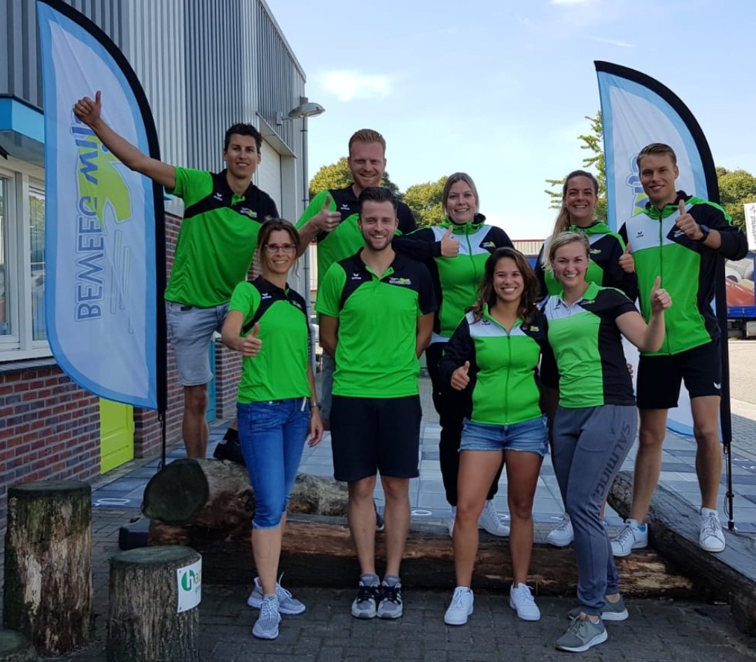 Trots op ons team specialisten voor bewegingsonderwijs! Deze ochtend weer laatste ontwikkelingen van leerlingvolgsysteem <a href="/AllesinBeweging/">Alles in Beweging</a> met collega's afgestemd, allen weer klaar voor goede bewegingslessen binnen en buiten!