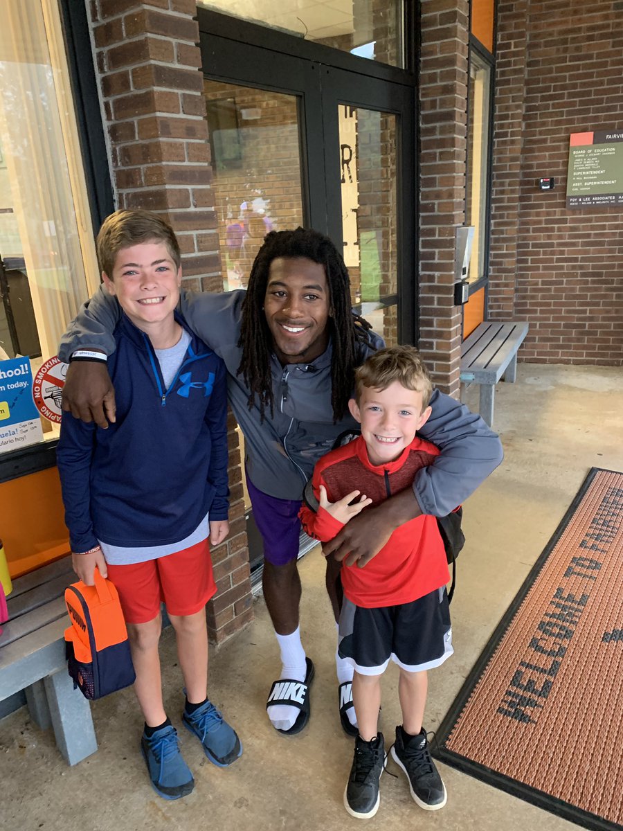 CoachSpeir's tweet photo. These Cats are Special. Out in the community making a difference!!! Like Coach Moore has always said, “What do you want to be remembered for?” #WheeCommunity https://t.co/uK7TaHi5tz