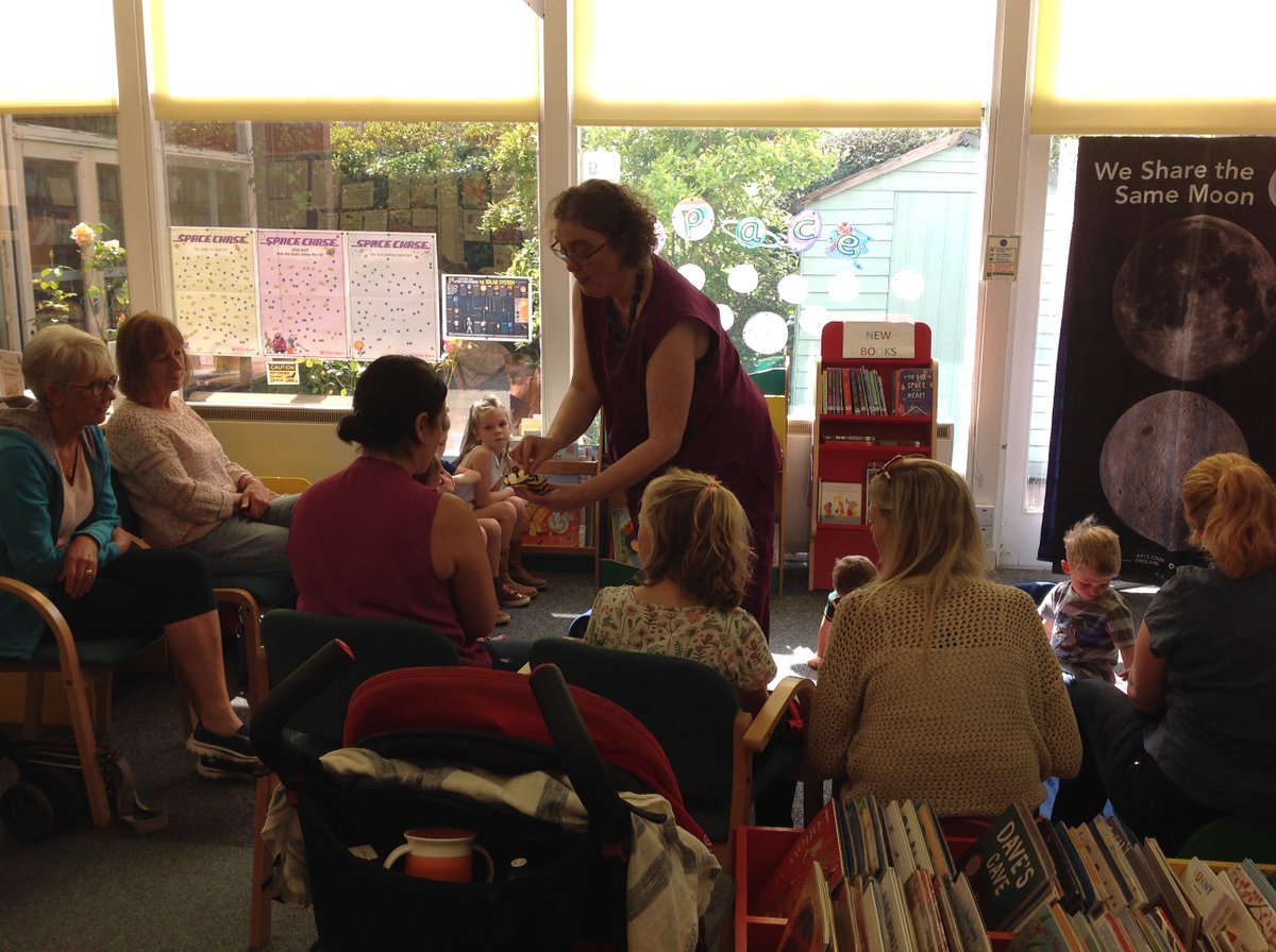SomersetLib's tweet photo. International storyteller Cassandra Wye, took the children in #MineheadLibrary on an amazing storytelling adventure, to the Moon and back 🚀
Thanks for a great time! @readingagency #SomersetReads https://t.co/0TIiPC1bC9