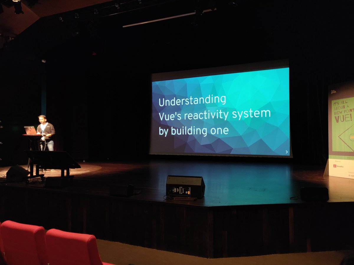 <a href="/praveenpuglia/">Praveen Puglia</a> explaining how Vue reactive works.

#VueDay