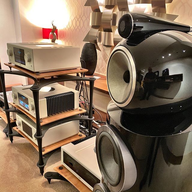 AudioVenue's tweet photo. Speakers in place, lets start with T+A integrated.  #pa3100hv #bowersandwilkins #bandw #802d3 #ta_hifi #t+a #tanda #t+ahifi #tahifi #tagermany #pa3100hv #amplifier #tqcables #stereophile  #telluriumq #hifiaudio #chordcables #speakercables #chordsarumt #a… https://t.co/nGjk2GeiN6 https://t.co/PVSsi6YDPV
