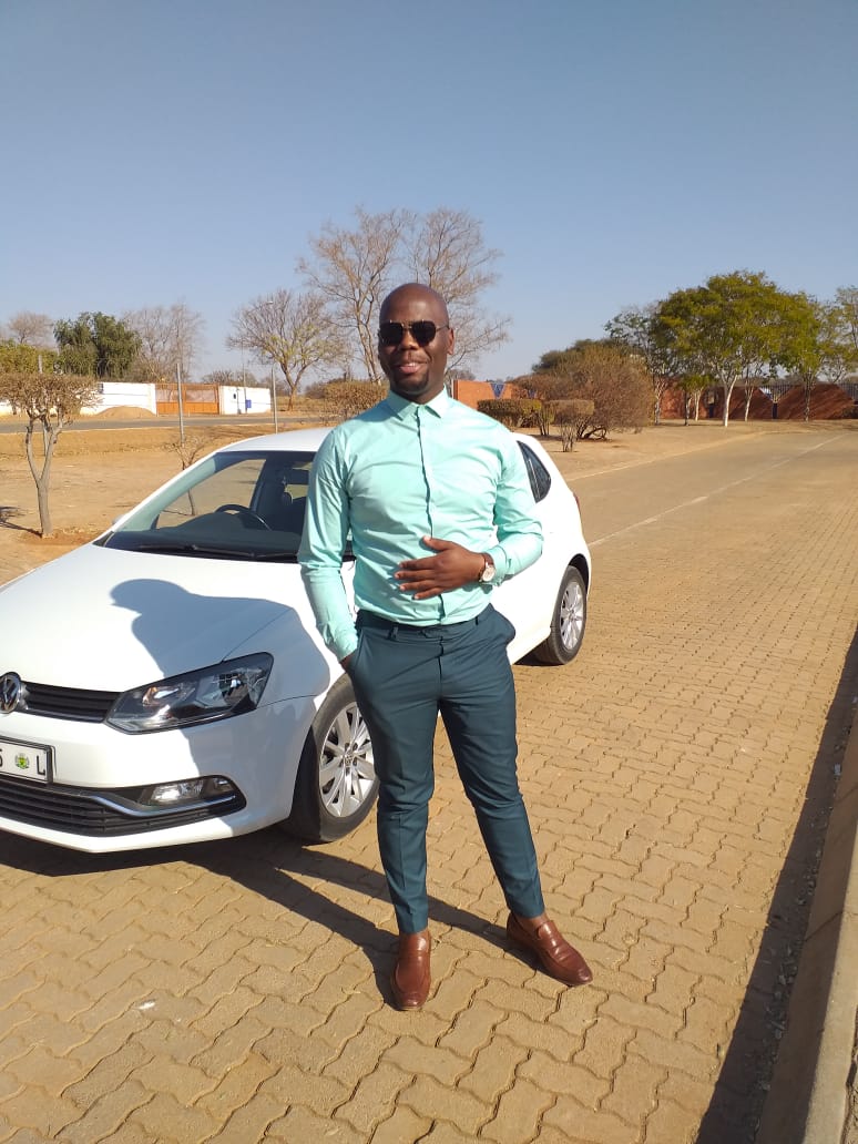 Teasterlprogram's tweet image. Catch our Limpopo Ambassador on Thobela FM tomorrow morning from 08:05 - 08:30. He will be talking about the importance of Mathematics as a school subject. 

Never miss this.