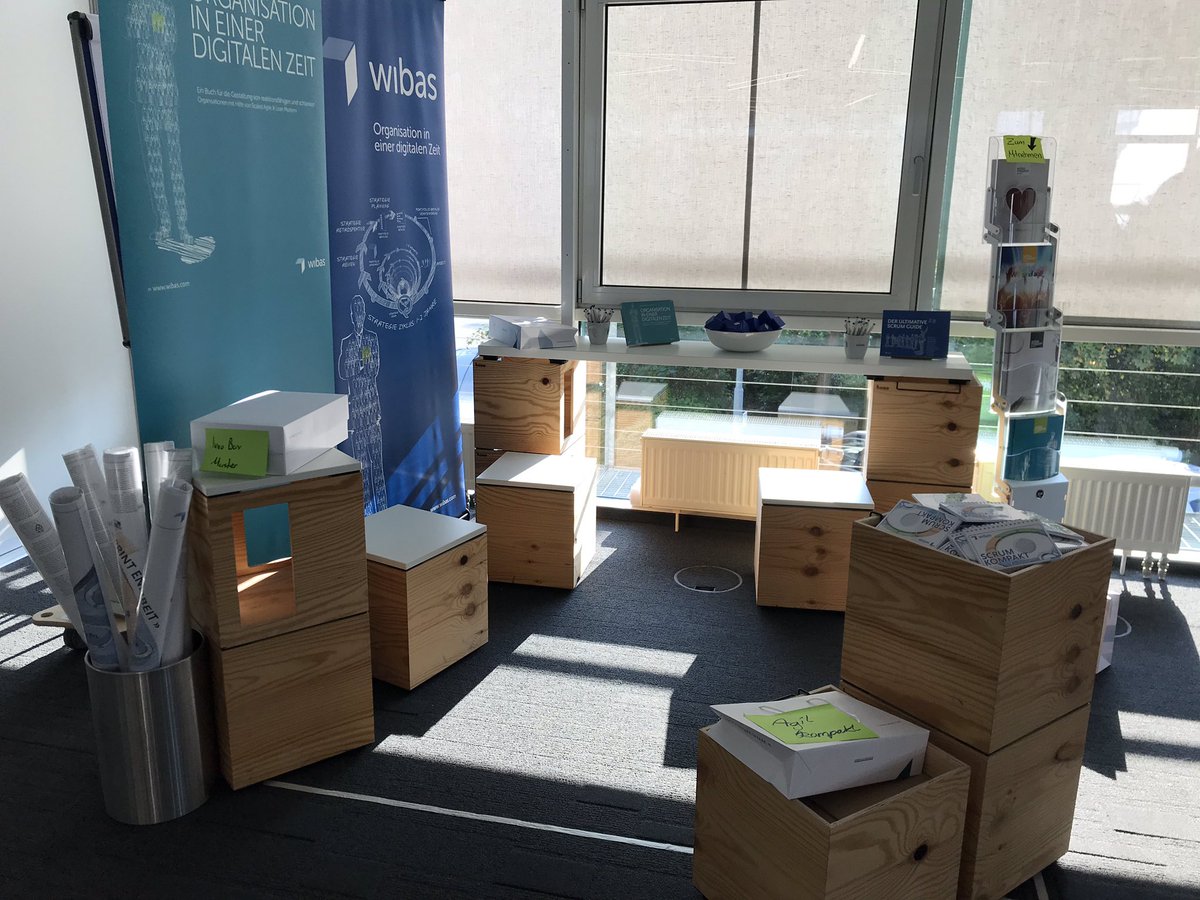 ...und wir stecken wieder intensiv in den Vorbereitungen für die @solutionsHH . Heute haben wir unseren Stand probeweise aufgebaut. Was denkt ihr?