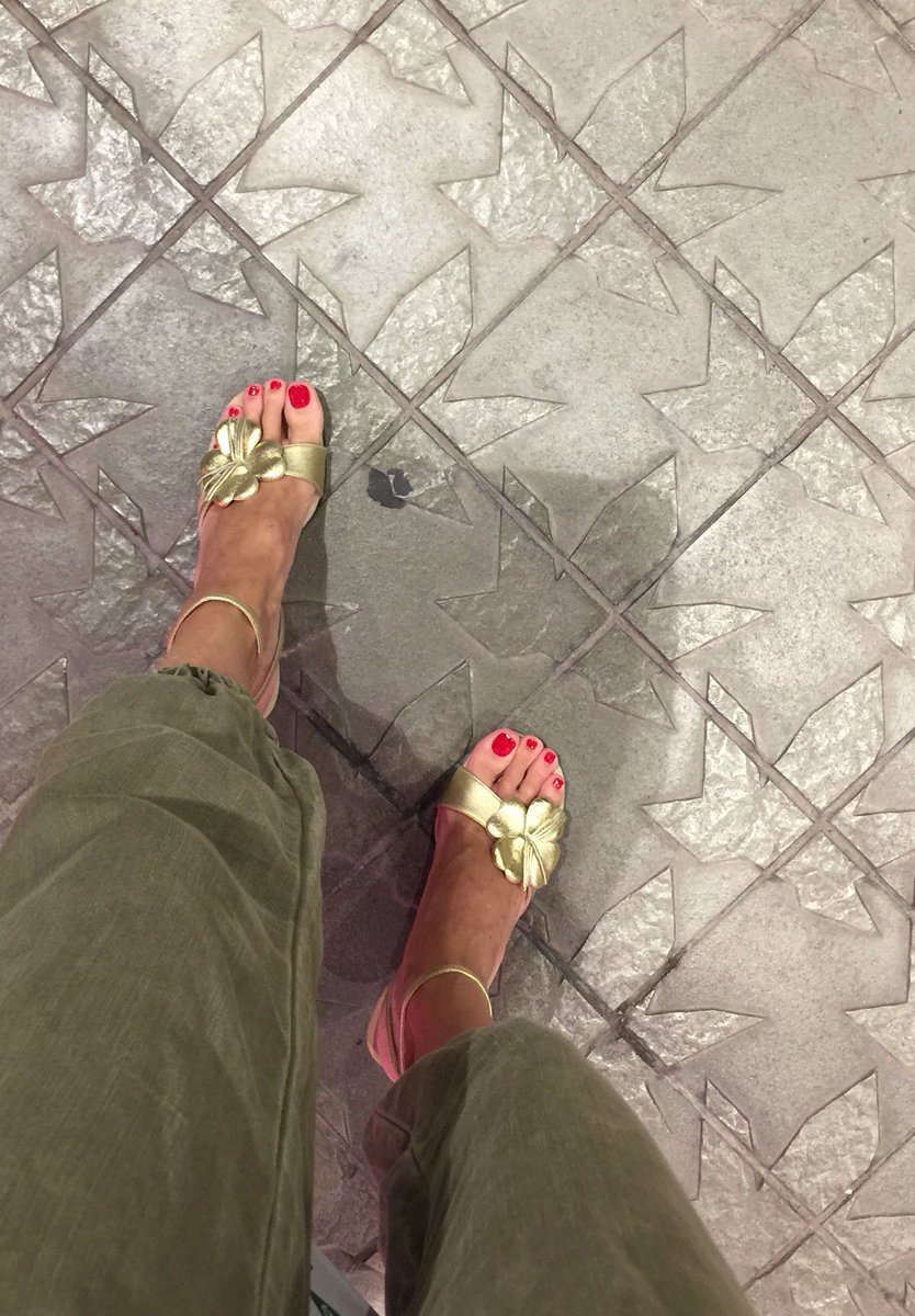 BACK TO GOLDEN SANDALS #revival #goldens #revivalstyle #rockinchiclifestyle #styled