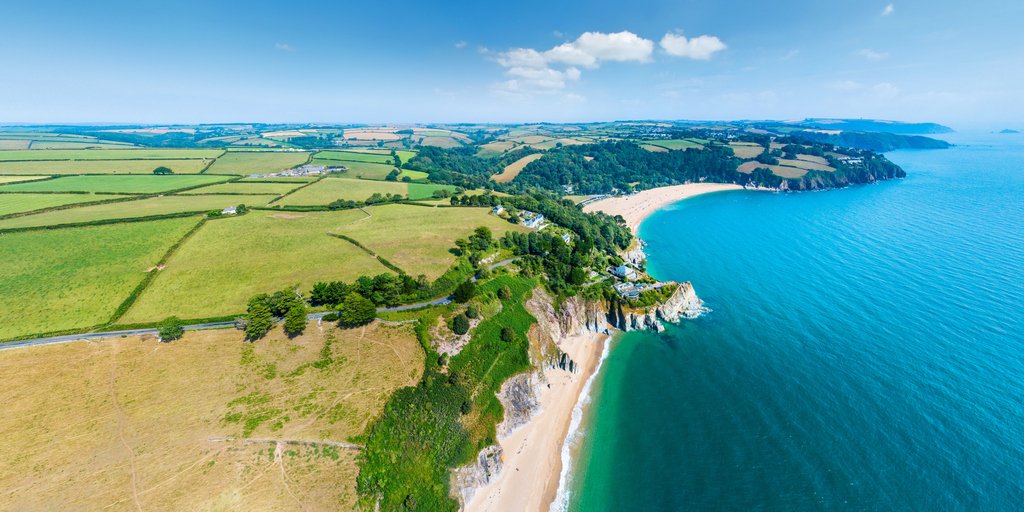 VirtualTourEx's tweet photo. Stunning views from a recent real estate shoot near Blackpool Sands. View more at https://t.co/AiKW3WjWuD
#devon #kingsbridge #devonscenery #devoncoast #devontourism #blackpoolsands #dronephotography #devondronecompany #dartmouth https://t.co/jQhedzlqQC