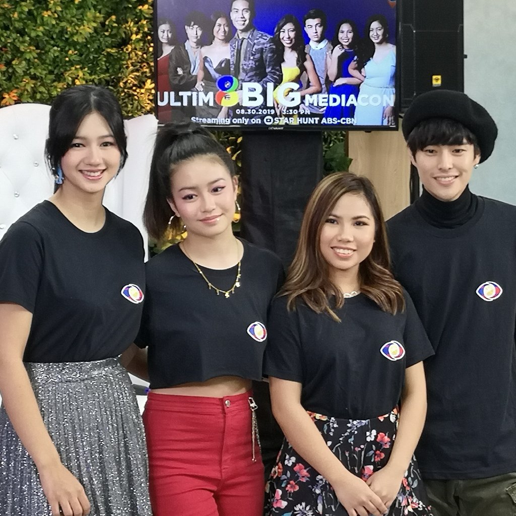 ABSCBNpr's tweet photo. Kaori Oinuma, Ashley Del Mundo, Lie Reposposa, and Funiya Sankai are now here. #Ultim8BigReunion https://t.co/vLmm4TGeY4