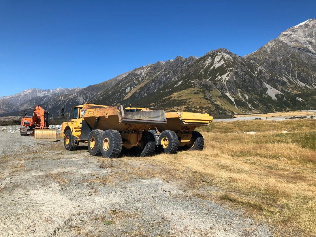 Here is a sneak peek at the US Rock Corporation’s team at work. Here, our #engineers are working skillfully to extract the mountainous rock for your imaginative hardscaping ideas. We are the leading suppliers of #rockmaterial for #landscaping in California.