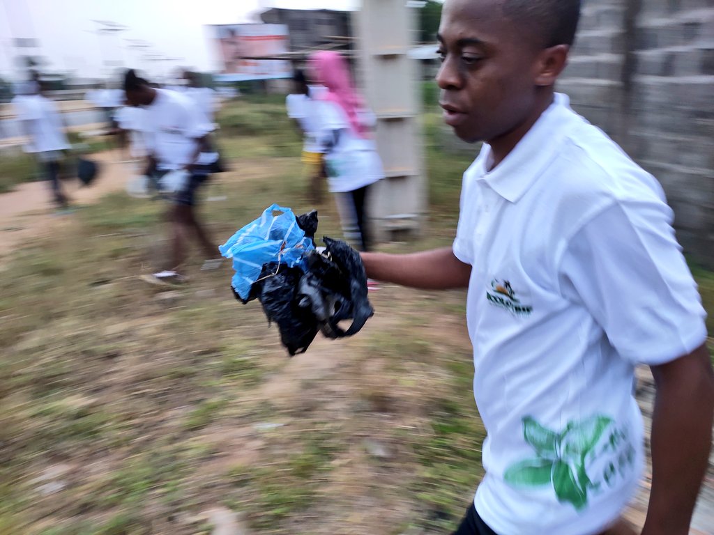 #Ecojogging avec <a href="/felixtagba/">Felix Akizou Tagba</a> <a href="/kevinossah/">Kevin Ossah🇹🇬🇫🇷</a> <a href="/MoudjibathZ/">Moudjibath ZAKARI</a> <a href="/DokDjim/">Waké DJIMBARE</a> <a href="/Philip_bbey/">Phil</a> <a href="/week_eco/">Week Eco</a> @B_B_Consulting <a href="/ClaudeSodokin/">Claude Sodokin</a> <a href="/HTakpah/">Hyacinthe TAKPAH</a> <a href="/Nihade_Climeo/">Nihade</a> <a href="/TaouValentine/">TAOU valentine</a> <a href="/Aymane_92/">Aymane Boudhan</a> 
#weekeco2019 <a href="/EcoJogging/">EcoJogging</a>