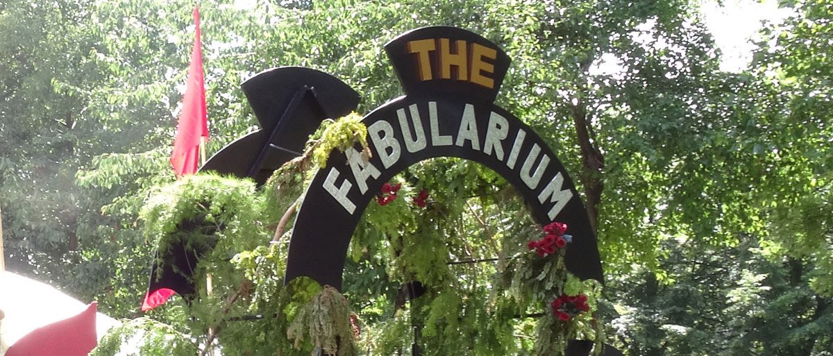 SallyPommeStory's tweet photo. Lucky Bristol you have the #Fabularium @CrickCrackClub on College Green, with wonderful myths and fairytales from @janstoriesUK @emilyahennessey @michaelhstory @DevilsViolinCo and music from #SheemaMukerjee pure magic for adults and children https://t.co/9i3Eaw3Awi https://t.co/1IrQ2itZDr