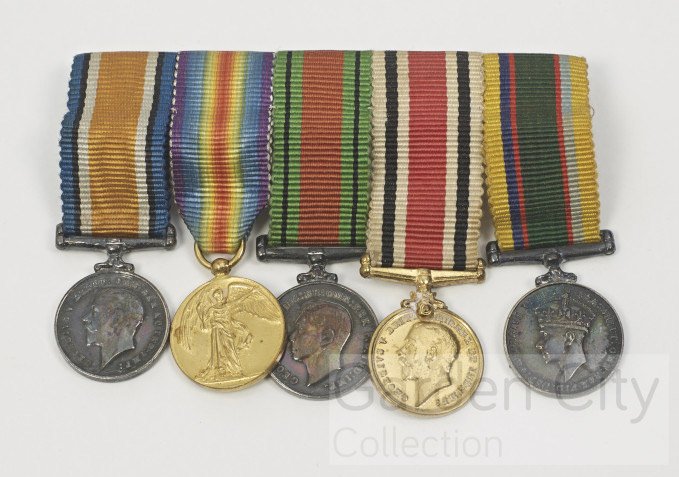 GC_Collection's tweet image. These miniature medals belonged to Arthur Archibald Lamb, a #LetchworthGardenCity resident who served in WW1 with the Hertfordshire, Royal  Sussex and Manchester Regiments.  #HertsBedsHeritage #TinyObjects gardencitycollection.com/object-2009-10…