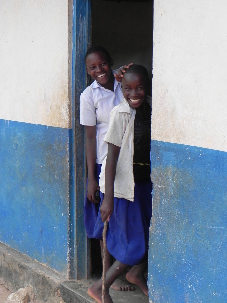 EdUKaid's tweet photo. Inadequate #water and #sanitation facilities mean that #girls miss school during their #period - the #Heshima Project ensures that girls have access to the facilities they need to manage their #menstruation with #dignity and can make the most of their education. #WWWeek19 #water https://t.co/wA9vQ5JeYa