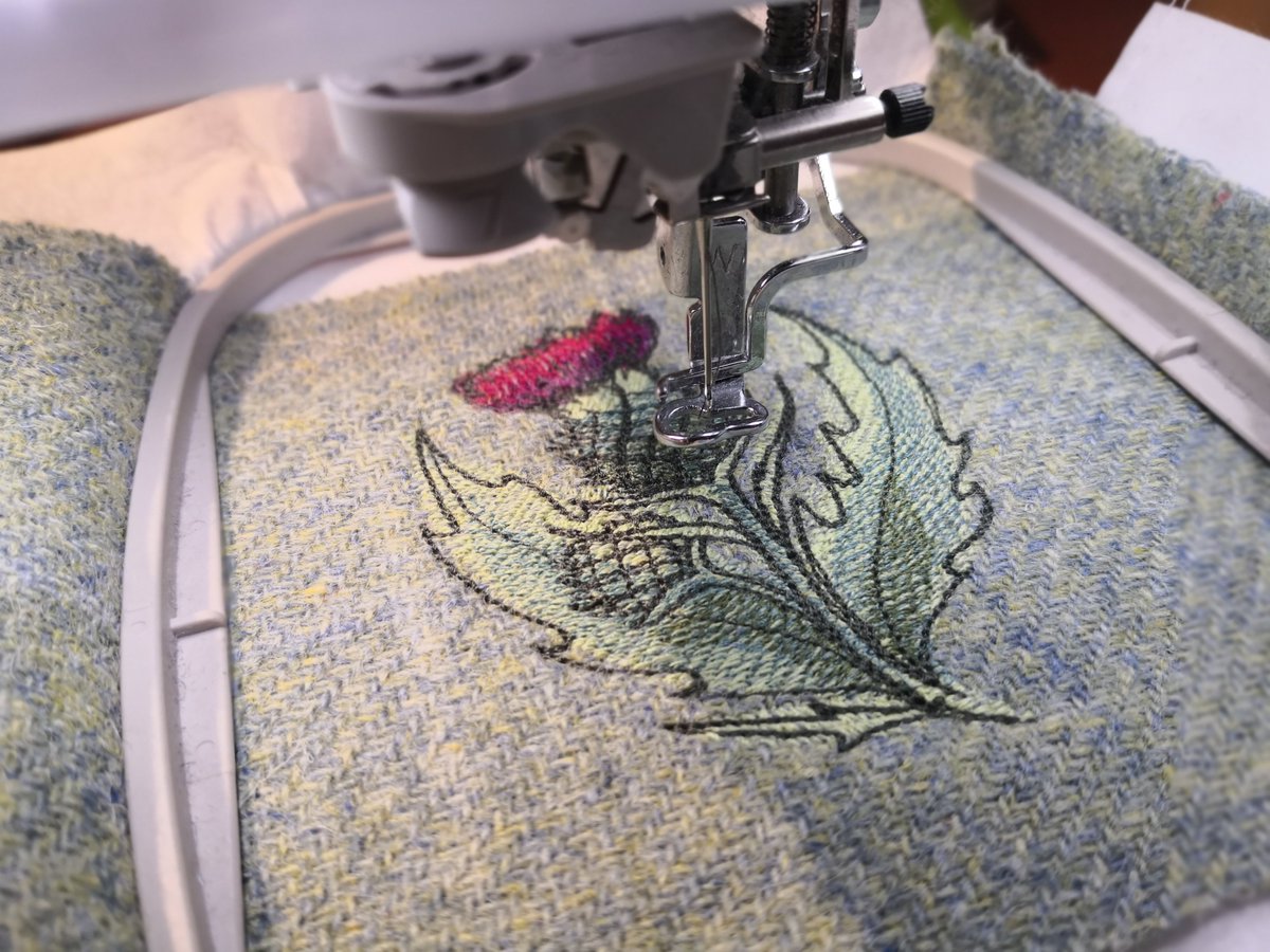 Stitching the last things for the 10th Scottish Days / Highland Games in Wuppertal / Germany.
#highlandgames #germanhighlandgames #highlandgameswuppertal #10thscottishdayswuppertal #wuppertal #handmade #nesswalk #harristweed #harristweedisleofharris #thistle #distel