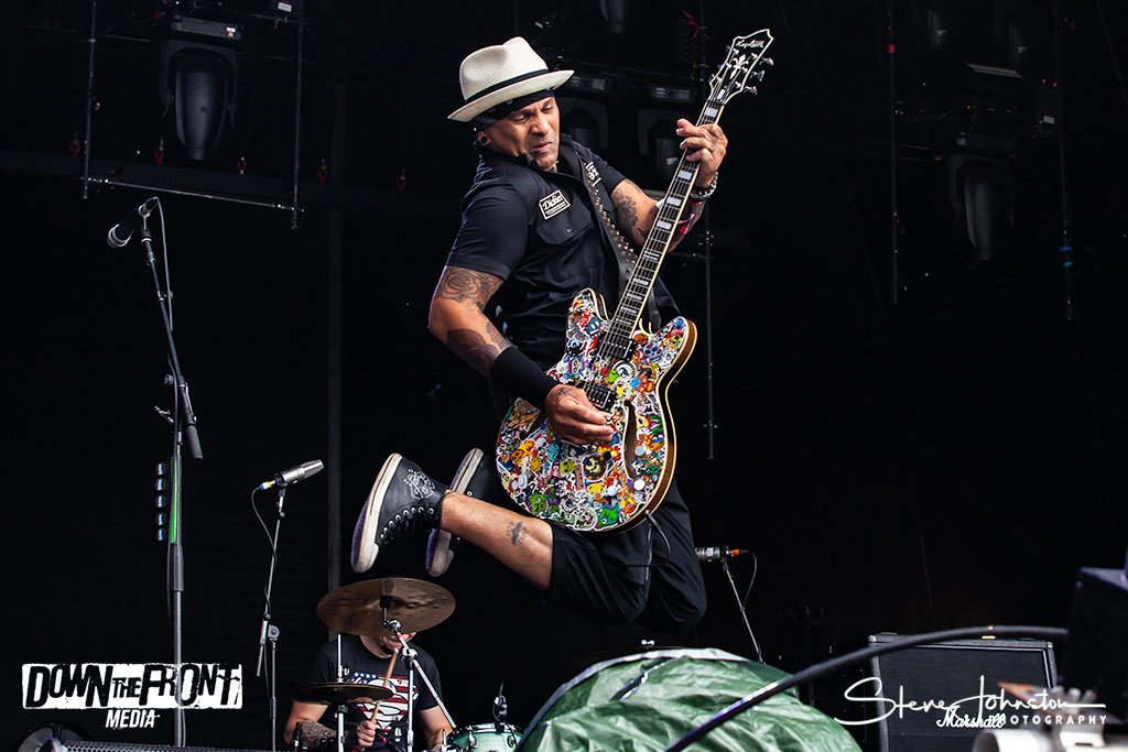 RockMusicPhotos's tweet photo. Here's @TheWildhearts @BLOODSTOCKFEST including a gratuitous @CJWildheart jump shot.
Full set here: https://t.co/hWO5bIi1am
Shot for @DTFMEDIA
#TheWildhearts @GingerWildheart #CJWildheart #DannyMcCormack https://t.co/P6Ld4u3CmW