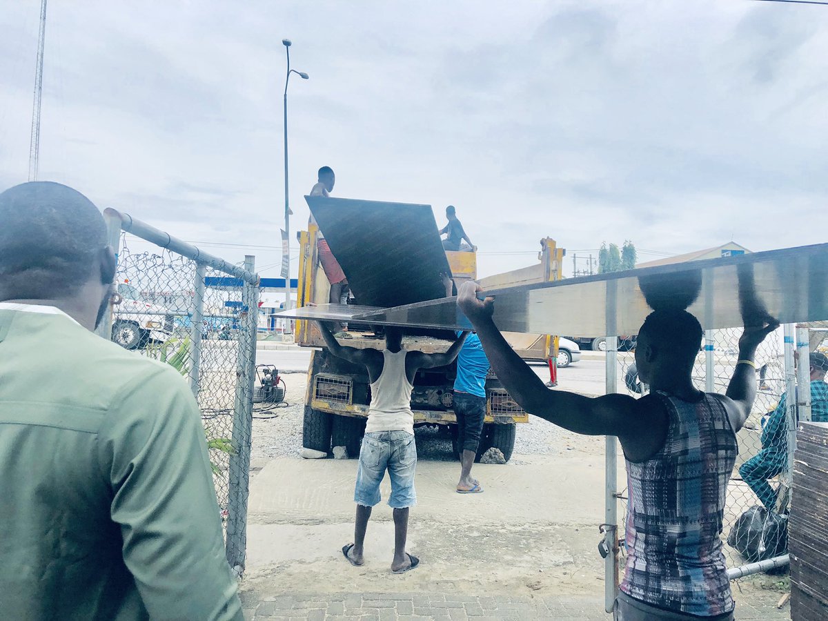 metricwoods's tweet photo. Look into the mirror - That’s your competition... #FridayWin
Early Supply to our customer today... We are open to referrals - Marine Boards.. #MDFBoards.... #HDFBoards at great prices
Call us today +2348174715390
#FridayMotivation https://t.co/pCtvio4URH