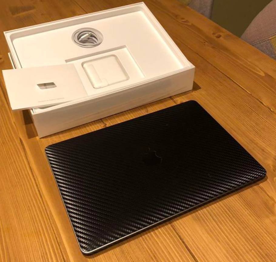 Apple_gets's tweet photo. [プレゼント]
Apple Mac Book 13インチ🌟

[当選人数]
3名様

[応募期限]
9/10

[応募方法]
フォロー+リツイート🌟
途中で解除は無効となります。

当選者にはDMでお知らせします✨

#MacBook　#Apple https://t.co/XNpQ7AghYf