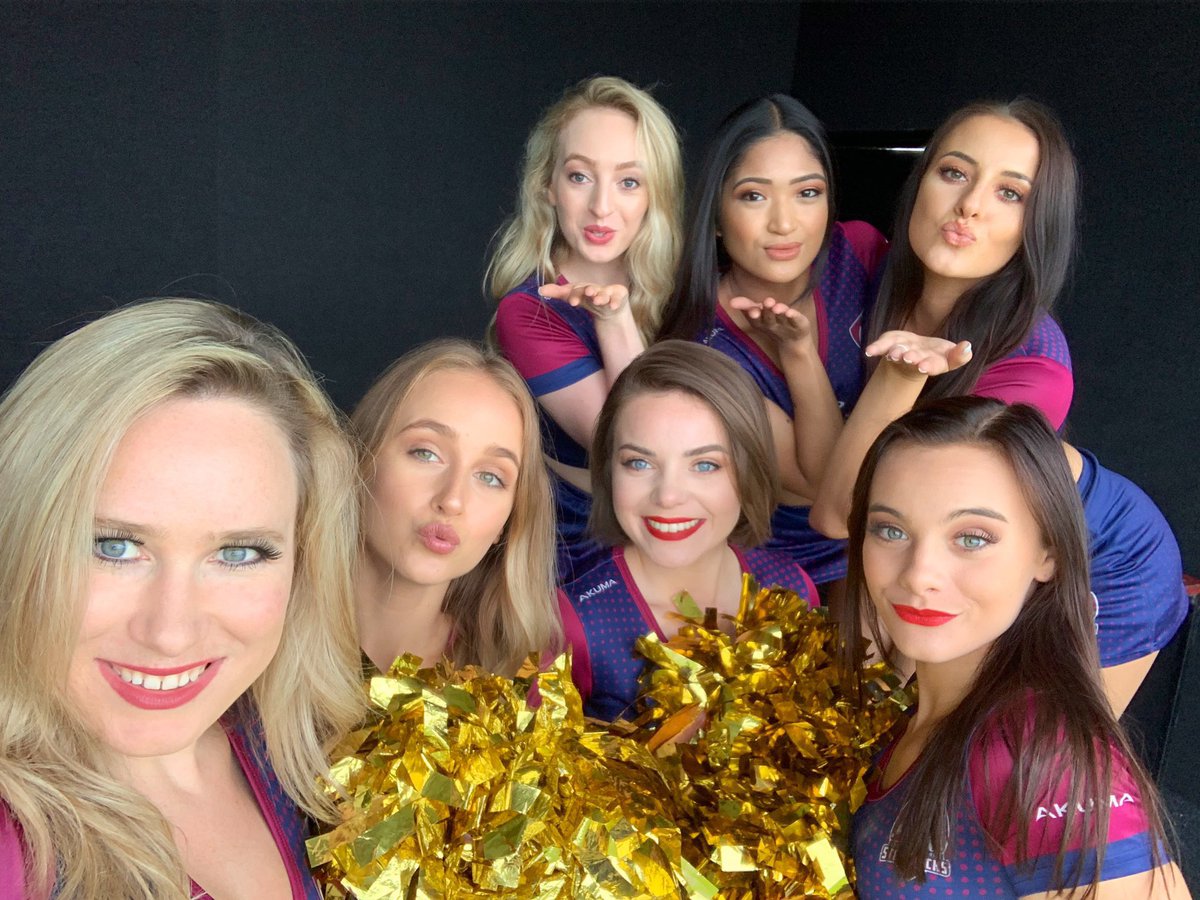 AspersAngels's tweet photo. It looks like it will be a sunny day today! See you all @NorthantsCCC for the last t20 blast game of the regular season 

@AspersNorthants #cheerleaders #steelbacks #cricket @VitalityBlast #dancers #Northamptonshire https://t.co/Lg6l1UzhOJ