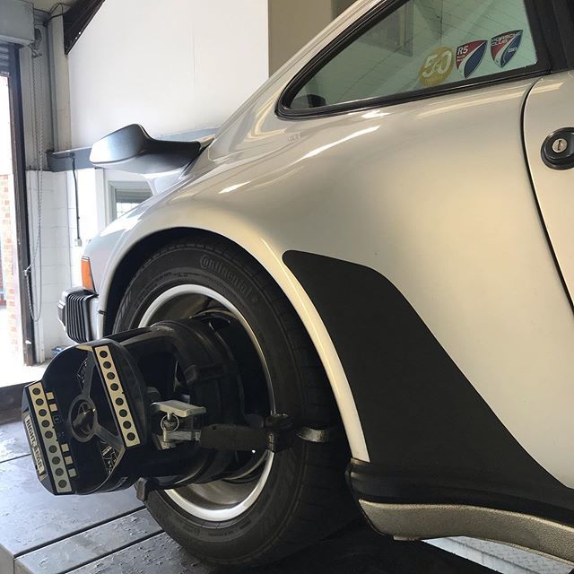 centergravityuk's tweet photo. #porsche930turbo #curves #porsche #early911 #porscheclassic 
Curves in my sight ! https://t.co/lETpc91OXo https://t.co/FkorBr7S1V