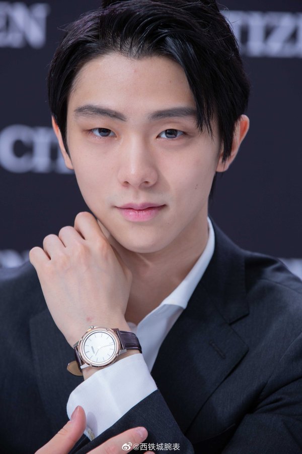 yuzuvisuals's tweet photo. #YuzuruHanyu #羽生結弦  #羽生くん

me: *breathe*
yuzu: yes i know you're too ugly for my standards https://t.co/pvNy2mltII