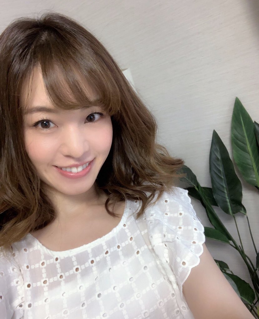 公式 栗田萌 V Twitter 出演情報 9月1日 日 21 00 日本テレビ 行列のできる法律相談所 の再現vtrに ソニンさん役で出演させていただきます ソニンさんは憧れの存在だったので光栄です ぜひぜひ ご覧くださいね O 行列のできる法律相談所 ソニン