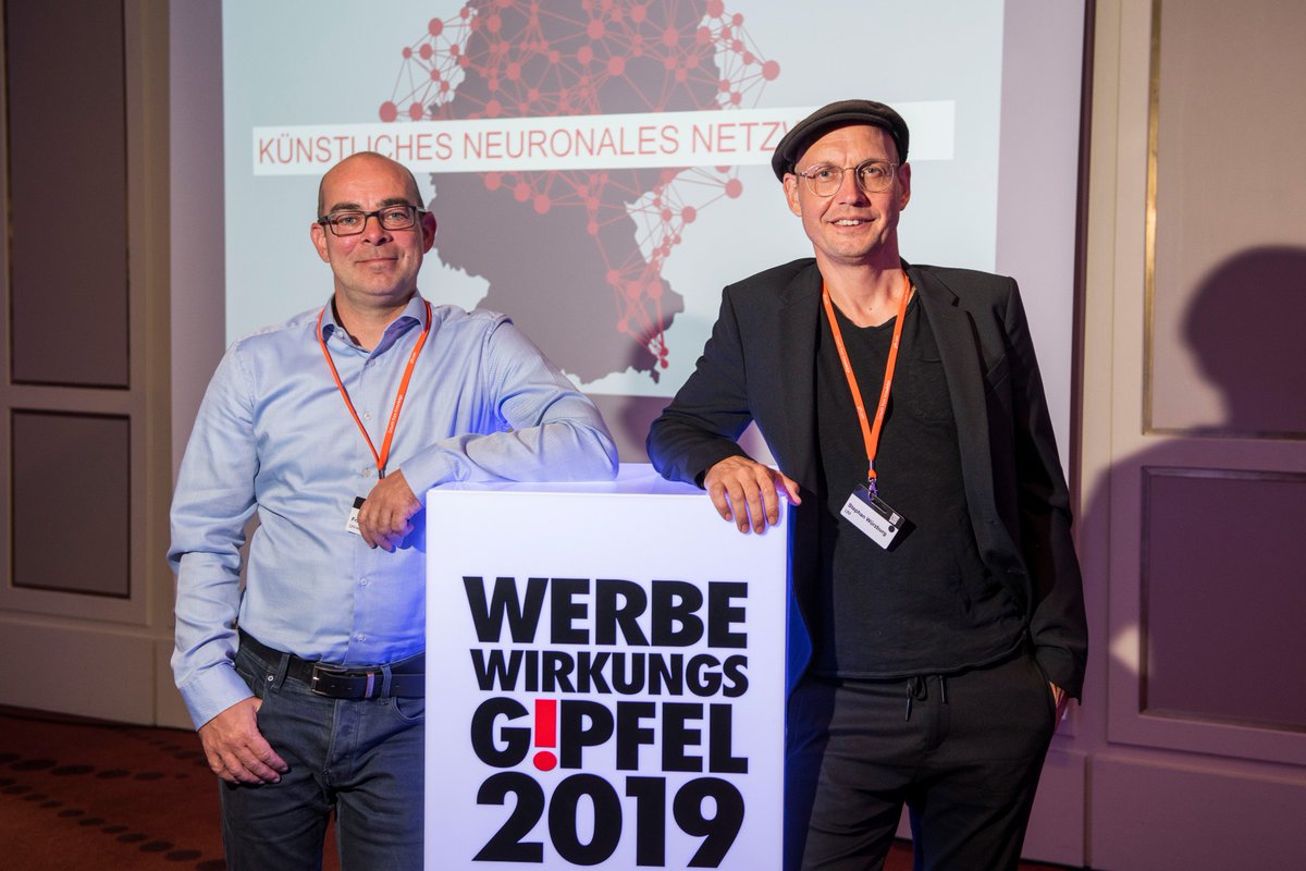 UMWW_DE's tweet photo. Wie lässt sich die Werbeeffizienz regionaler Medien steigern? Mit dynamischer, regionaler Mediaplanung. Stephan Würzburg und Frank Schwiderrek sprachen heute auf dem HORIZONT-Werbewirkungsgipfel dazu. #UMDeutschland #Retail #RegionalesMarketing #AI #KünstlicheIntelligenz #WWG19 https://t.co/h3NvyUPxVn
