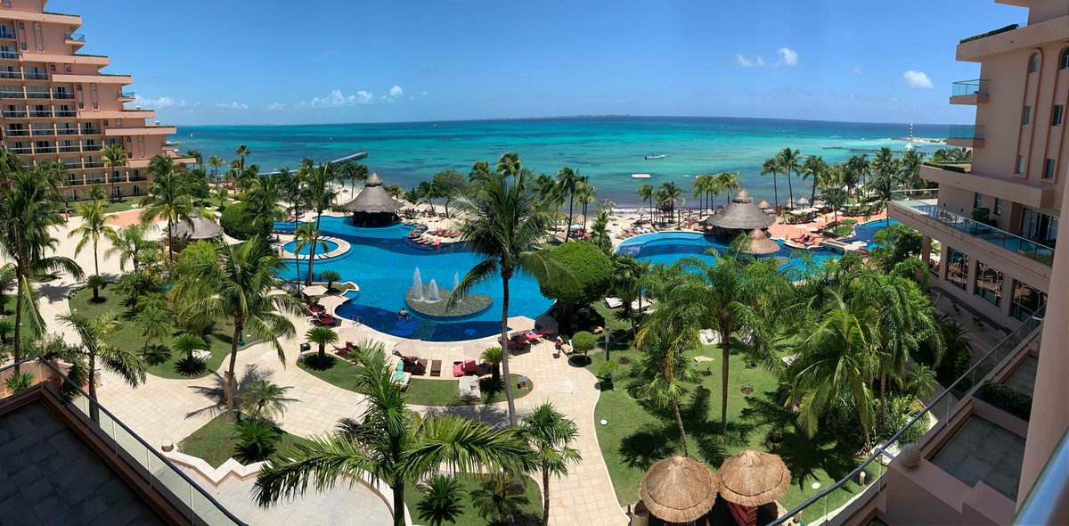 WeAreTopBanana's tweet photo. Last week our CEO Rich went to Cancún, Mexico to speak at the @GlobalDMCs Partners Connection 2019! It was a week full of insights and learning's that will be bought straight back to the business - thank you to all that hosted, we had an awesome time! #GDPConnection #eventprofs https://t.co/FFB0JlHyHF