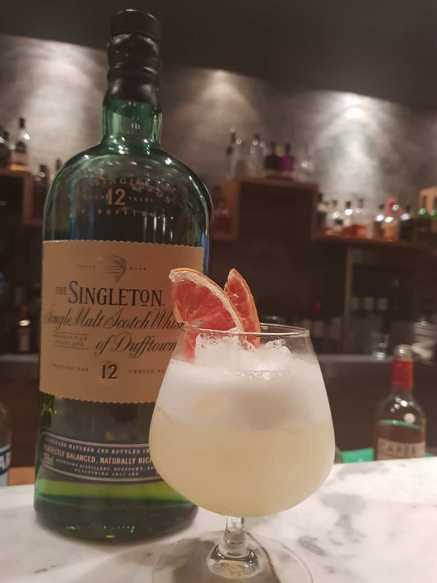 CarneCollection's tweet image. Happy Friday! How about a whiskey sour to whet your appetite at our trendy upstairs bar.