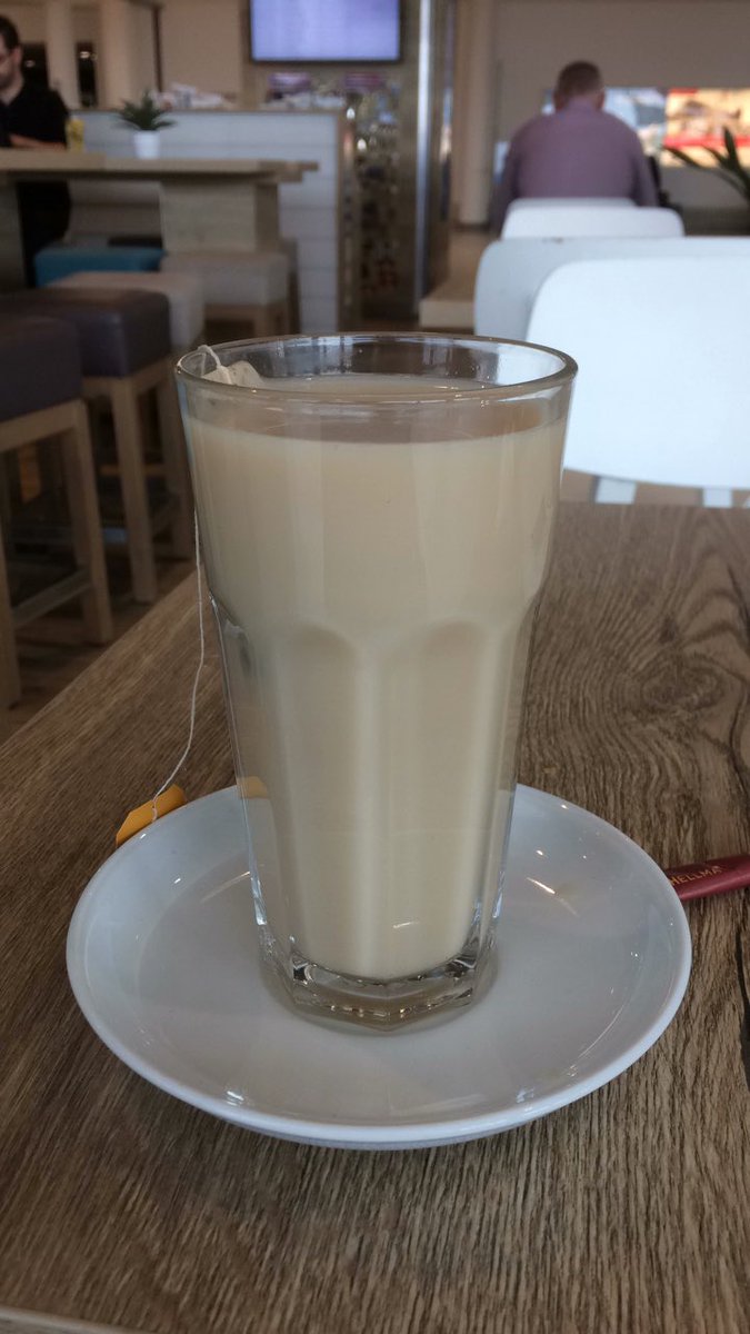 Kimbchemistry's tweet image. #teafail. How is anyone supposed to drink a hot cup of tea in a glass like this?