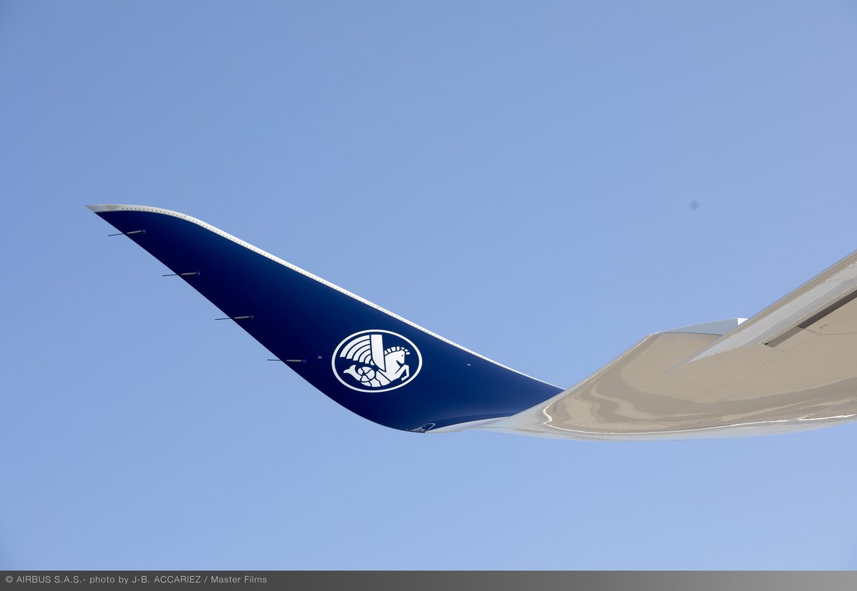 AFnewsroom's tweet image. Elegance is often hidden in the details:)
Here is the winglet of our brand new @airbus #A350, highlighting our world famous winged seahorse ✈️