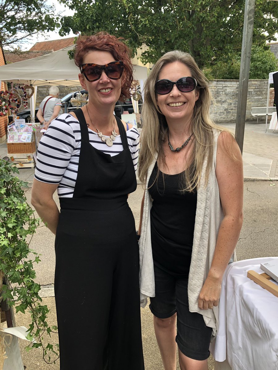 WaysideHealer's tweet photo. Popped into the craft market in langport - met @katecnorton and @raggyroux! 
Chance for an ‘Instagram story’ lesson! 
With #somersetartsweek19 coming up, great chance to network! We are on the same page of @SAW_Somerset catalogue! https://t.co/WBTflu9oUp