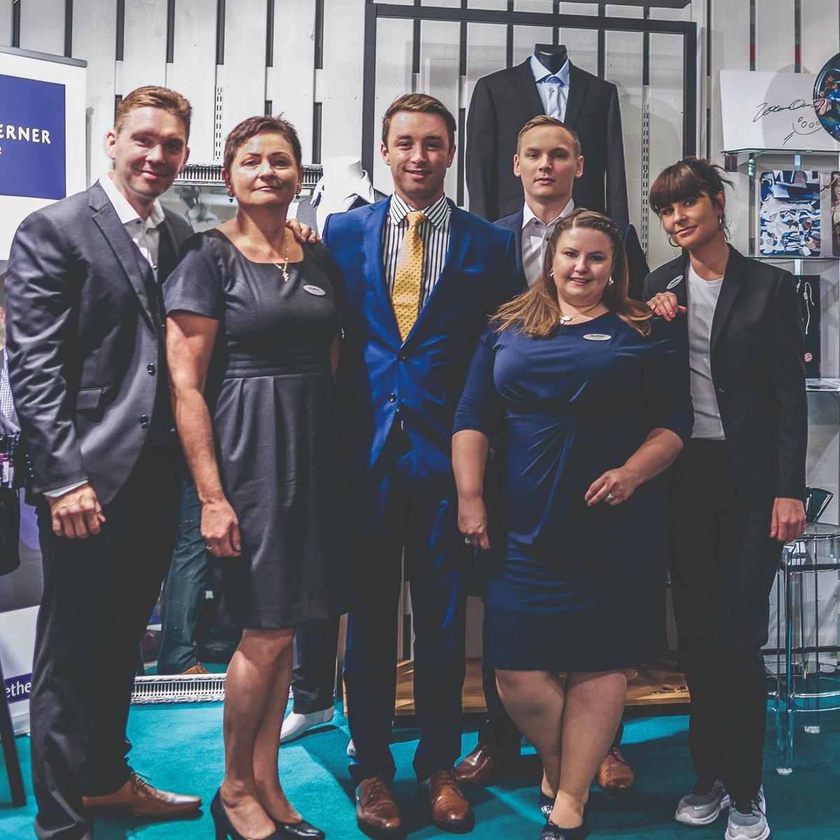 SkyProSuomi's tweet photo. Kiitos iloisista messukohtaamisista! 😊
Fashion House Fair -messut ovat takana ja olemme kiitollisia sekä onnellisia siitä, että yli 400 jälleenmyyjää kävi messuilla inspiroitumassa uutuuksista. ❤️ @brooktaverner @UkkoSchnapps @FruitEurope https://t.co/9ZUiFcmAZQ