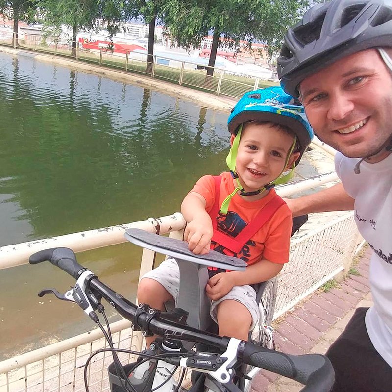 ⚠ PRECAUCIÓN ⚠ Una vez que probéis las salidas en #bici con los peques... ¡no podréis parar! 😉😍 #WeeRideSpain #DelanteMolaMás
📸 pablocamacho1 (Vía: Instagram)