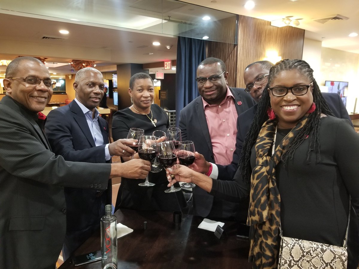 myvmgroup's tweet photo. Cheers to a successful launch...thank you Alsion Roach Wilson, Jamaica's Consul General of New York, for the bottle of wine and cheers to the beginning of something fruitful #VMFlyOut #VMinNY #VMBS #NewYork https://t.co/0uL5CLc2up