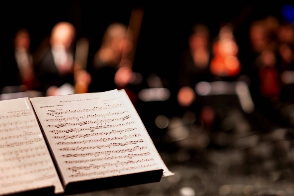 🎼#OrchestralWeek19🎼
Dal 2 al 6 settembre a #Fossano
Direttore ospite ➡ M° Julius Kalmar, 
Far parte di un'orchestra professionale non è mai stato così facile 😉
Info e iscrizioni📞 0172/60113
📷 <a href="/EnzoFornione/">Enzo Fornione</a> 
#soloallaFFM #fondazionefossanomusica