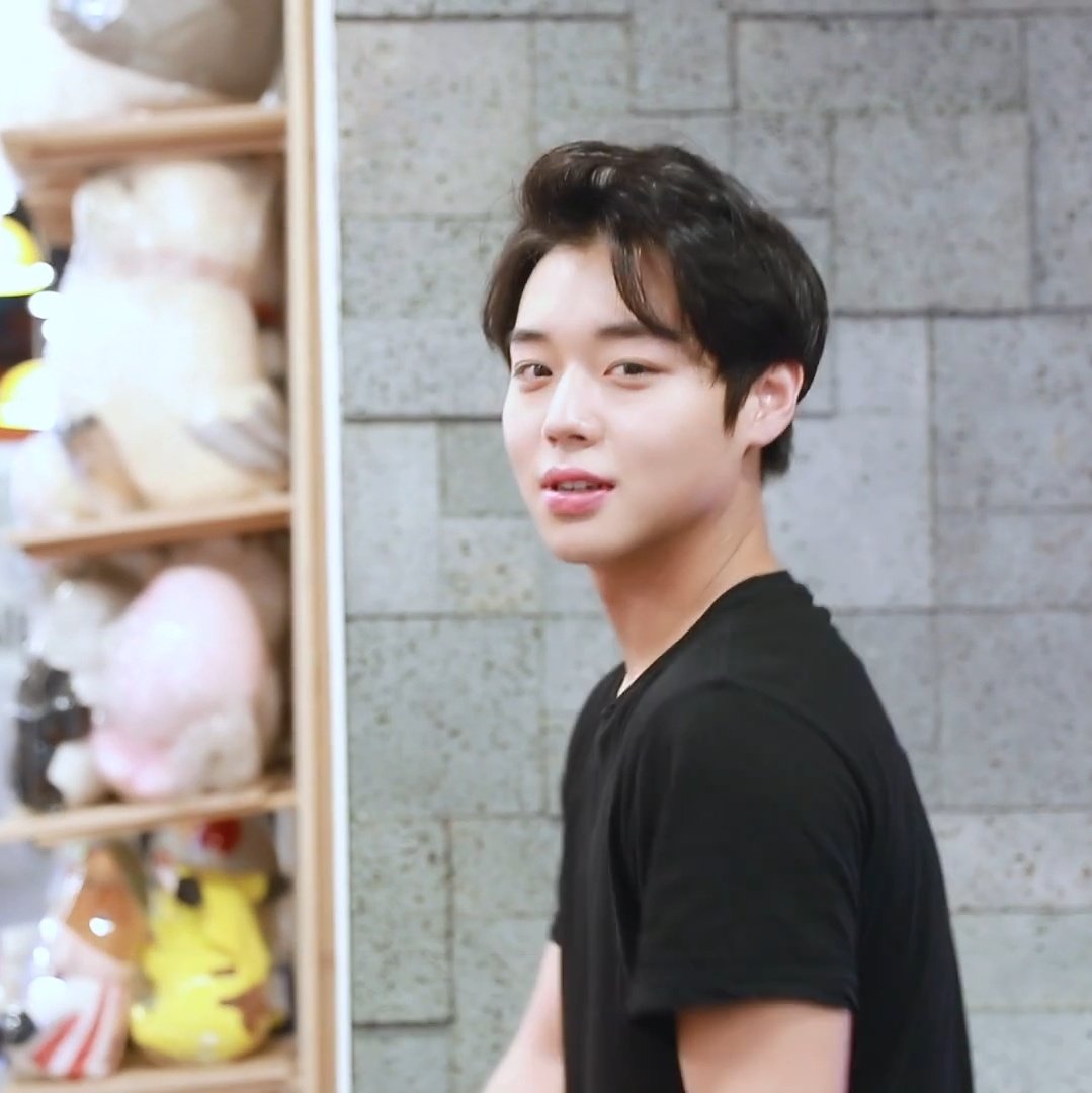 𝐌𝐘 𝐕𝐀𝐋𝐄𝐍𝐓𝐈𝐍𝐄🐰 tweet media