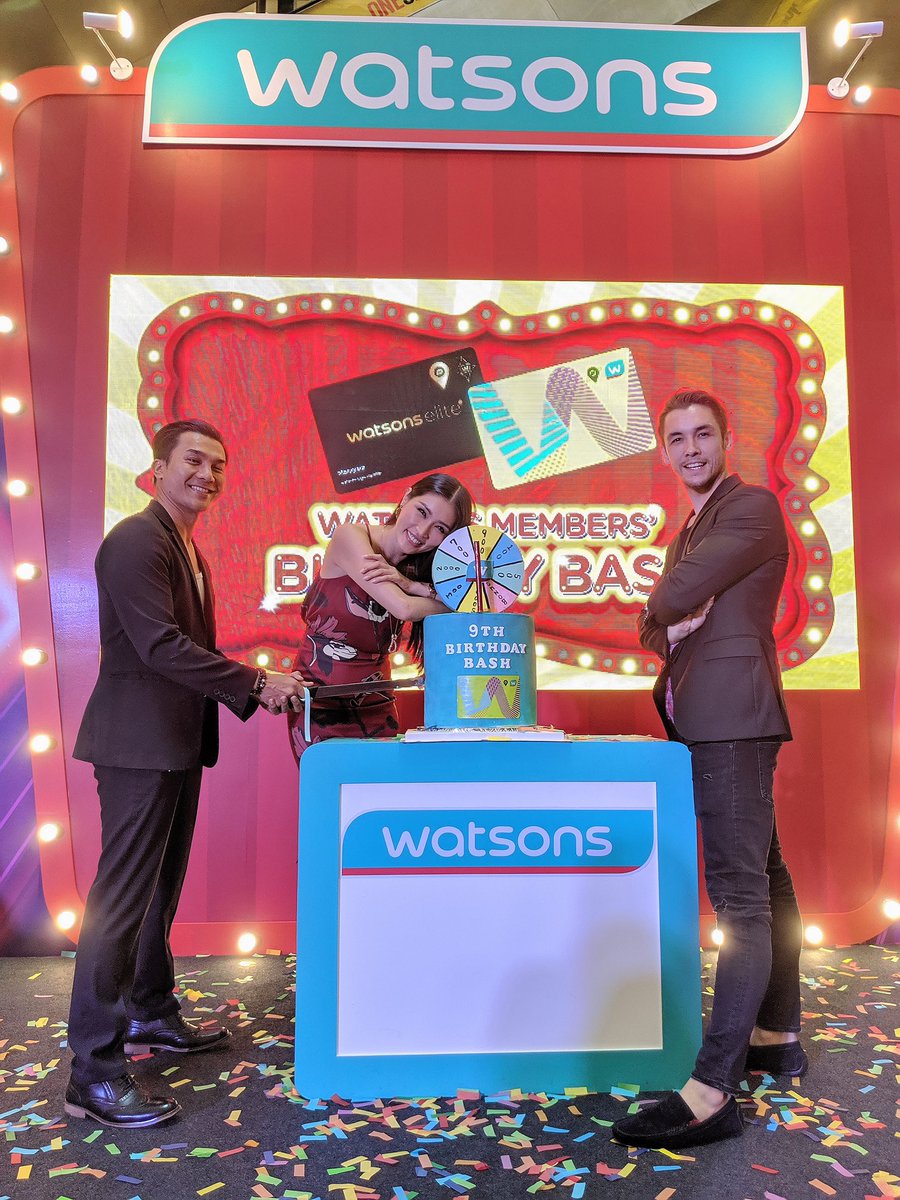 amberchia's tweet image. T.G.I.F! ❤️ 
We are here to celebrate #watsonsmalaysia @watsonsmy #WatsonsMember 9th Birthday Bash! 🎉
Thank you so much once again for all your love and support to me &amp;amp; all the amazing surprises! 
We love #watsonsrewards 🤩

@Ayda_Jebat @Jinnyboy @Arja_Lee @markodea8