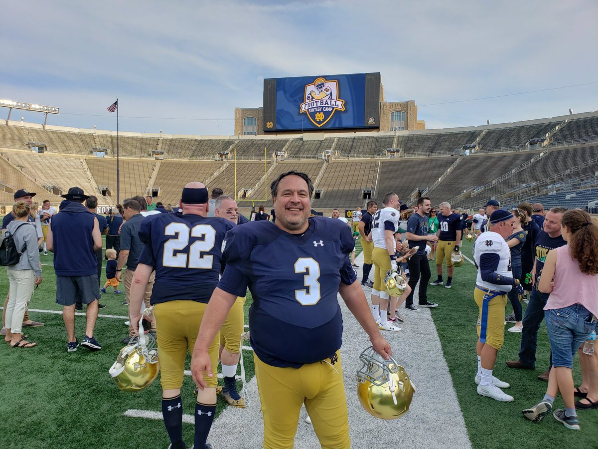 ShakeDownTheThu's tweet photo. Mike Navarro days till Louisville! Mike participated in his first ND Fantasy Camp this past summer. #CardinalWeek #GoIrish #BeatCardinal 🍀🏈⚡ https://t.co/v10RFaeKa4
