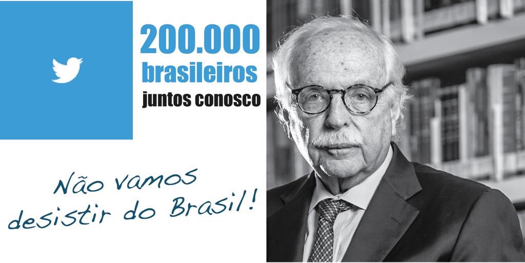 CarvalhosaMo's tweet photo. De um país de privilégios para um país de oportunidades. Agradecemos aos mais de 200.000 que estão aqui. @jose_neumanne @JanainaDoBrasil @BlogDoPim @o_antagonista @OsPingos @augustosnunes @madeleinelacsko @VemPraRua_br @NAS_RUAS @claudioedantas @CarlaZambelli17 @Sen_Alessandro https://t.co/Fo7UlWfkVX