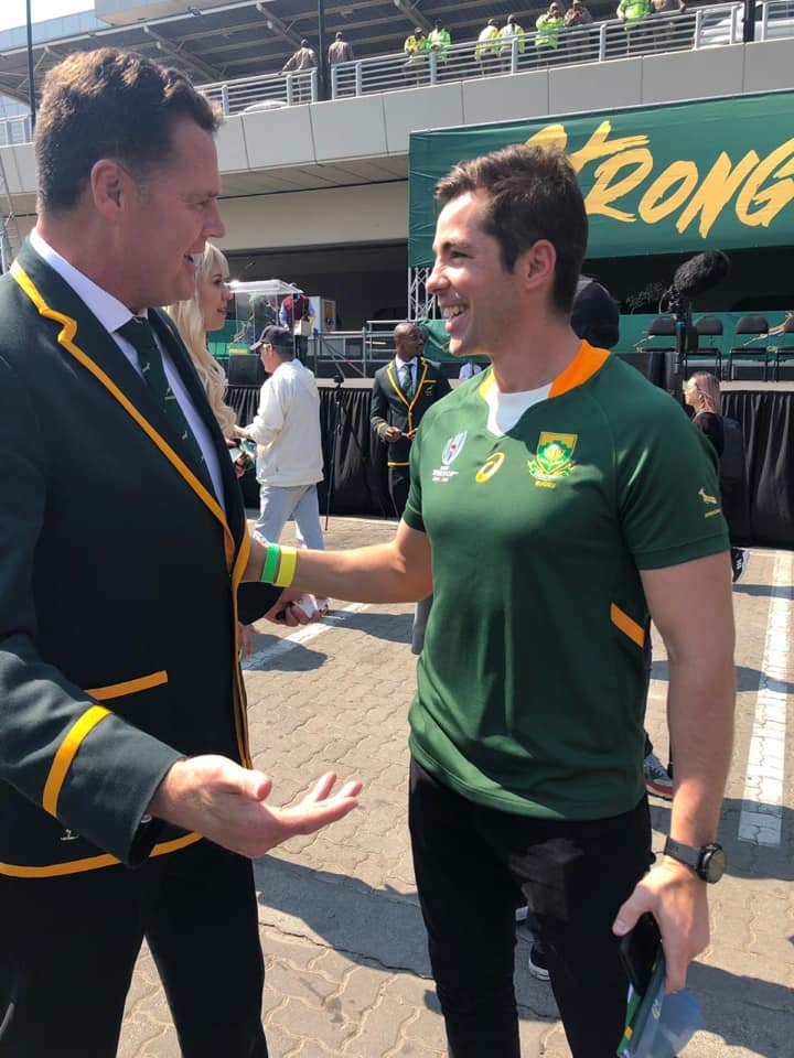 Megapro_SA's tweet photo. Wishing our captain Siya Kolisi and the @Springboks all the best as they head off to RWC Japan! 🇯🇵🇿🇦✈️
#StrongerTogether #BokSendOff #BringItHome #RWC2019 https://t.co/4eqs6nZhHK
