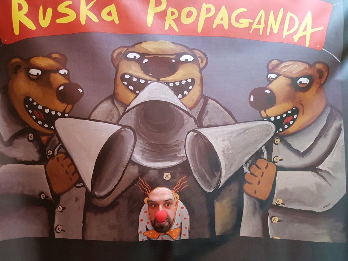 Вася ложкин заграница. Копейкин Заграница Родина. Вася Ложкин содомский. Вася Ложкин творческая интеллигенция. Картины Васи Ложкина клоуны